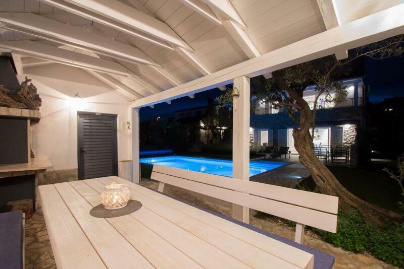 Salt & Sand Villa Kornić Eksteriør bilde
